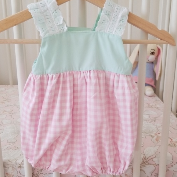 The Beaufort Bonnet Other - The Beaufort Bonnet Bubble Gingham 6-12m
